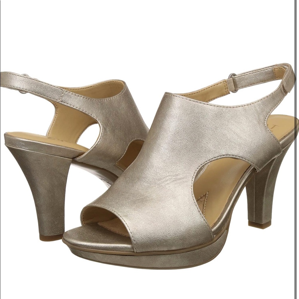 7.5 Metalic Naturalizer Heels